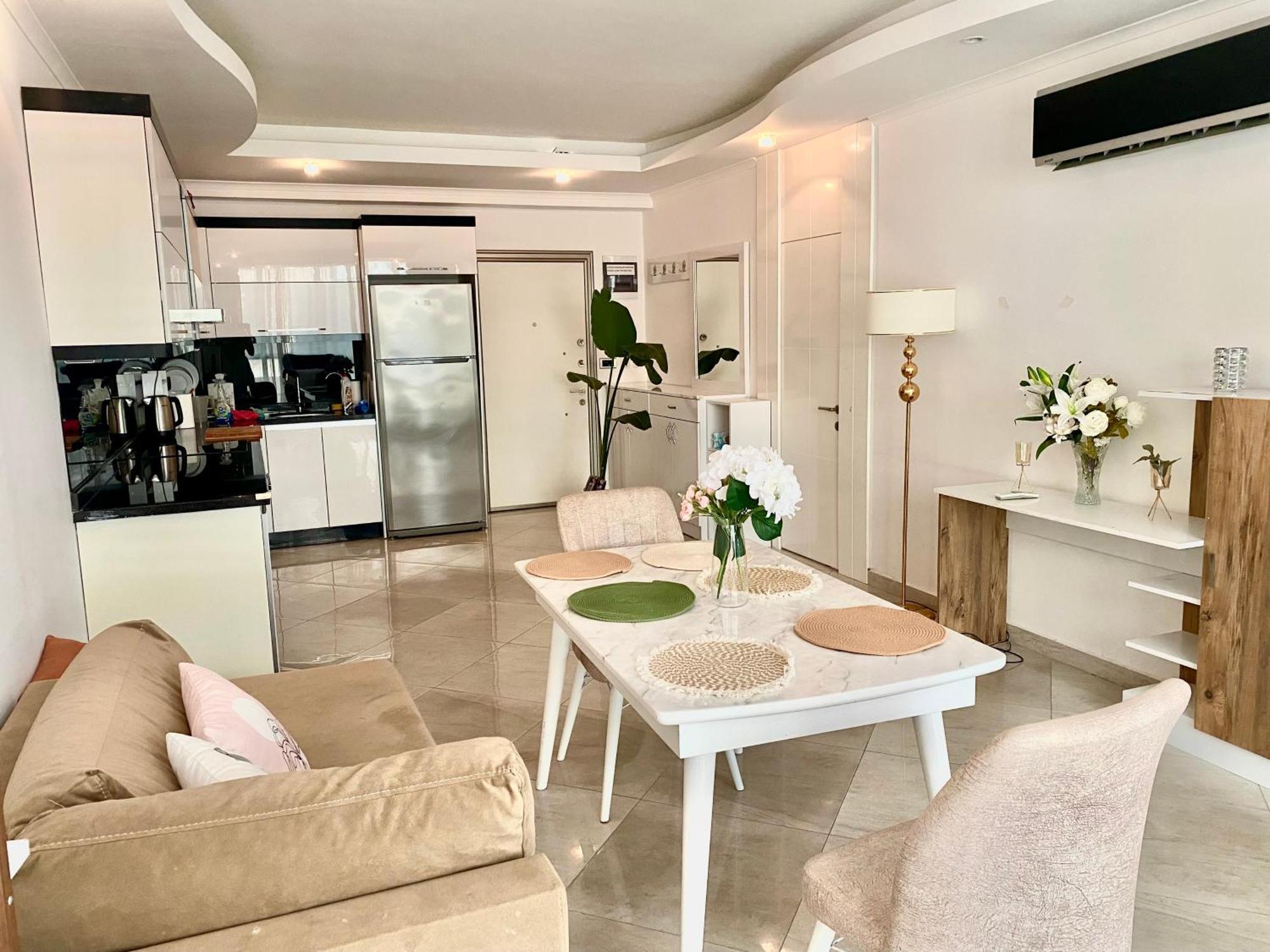 Luxury Flat 2 Mins From Beach Алания Экстерьер фото